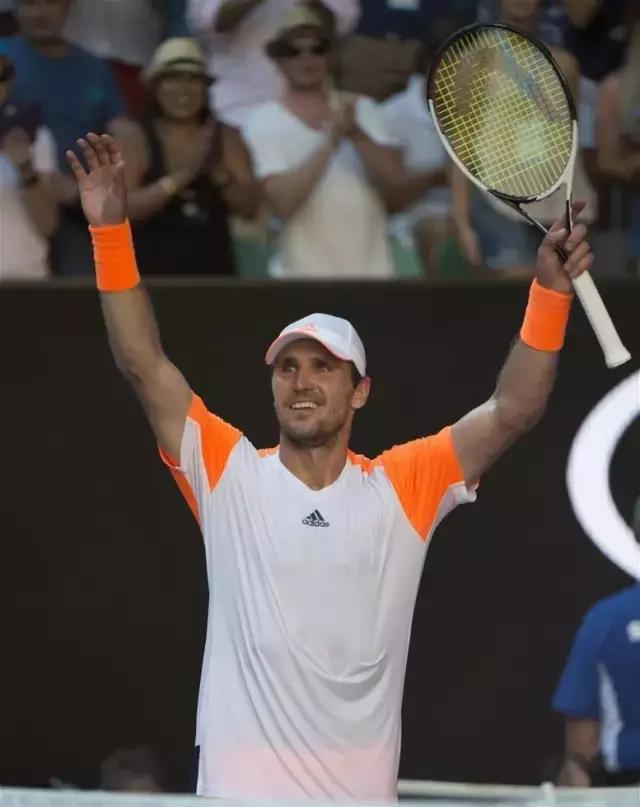 队内的年轻 队内的年轻